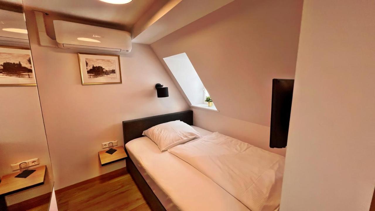 Hotel Zu Den Drei Kronen Зелигенштадт Экстерьер фото